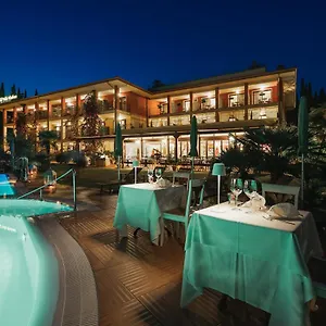 **** Hotel Madrina Lovely And Dynamic Italy