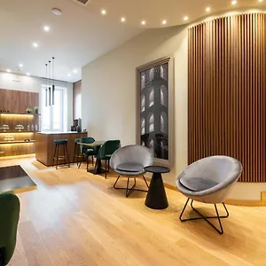 https://elical-exclusive-private-suites.it-romehotels.com